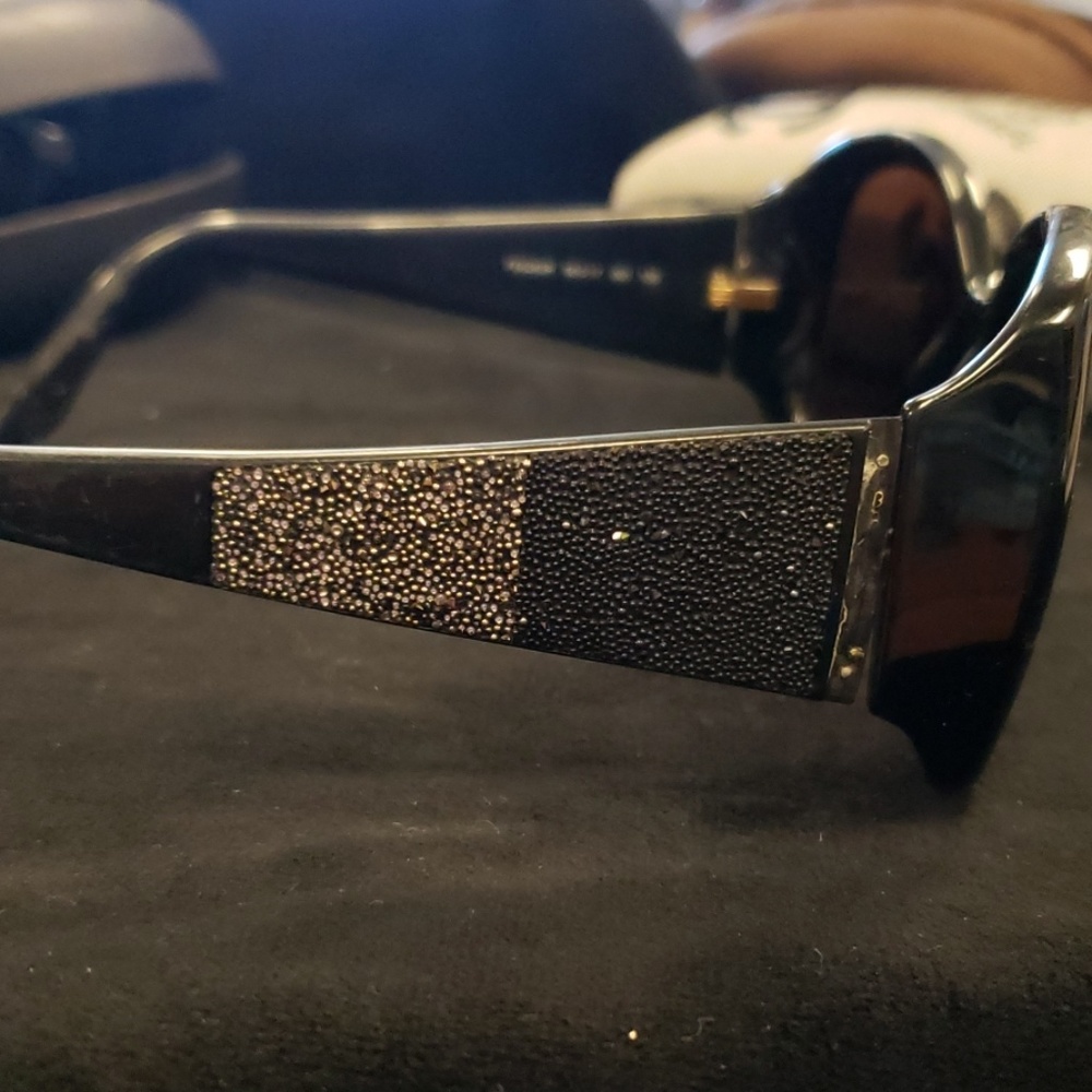 Fendi sunglasses - Picture 2 of 4